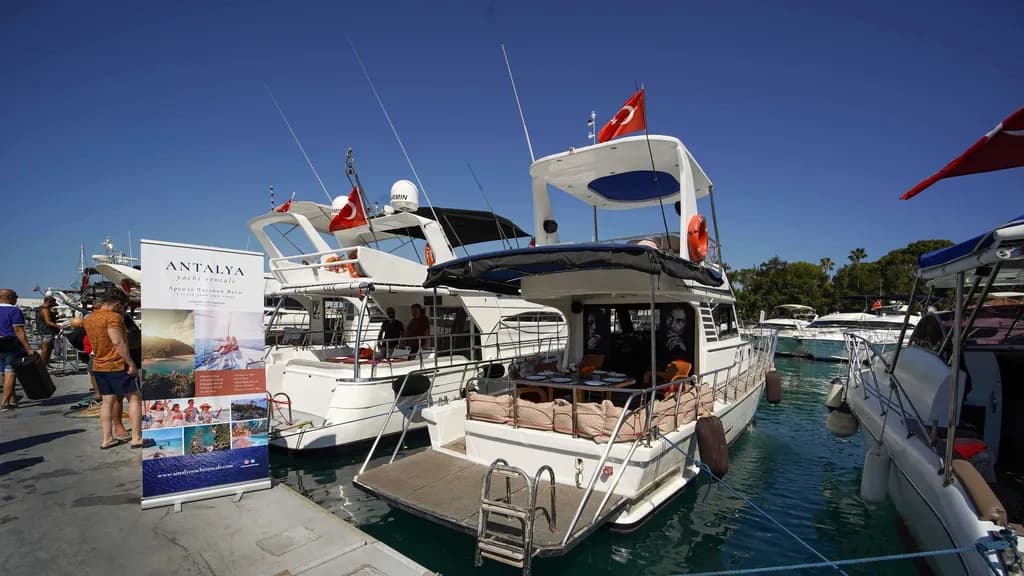 Motor Yat · 15 m · Kemer