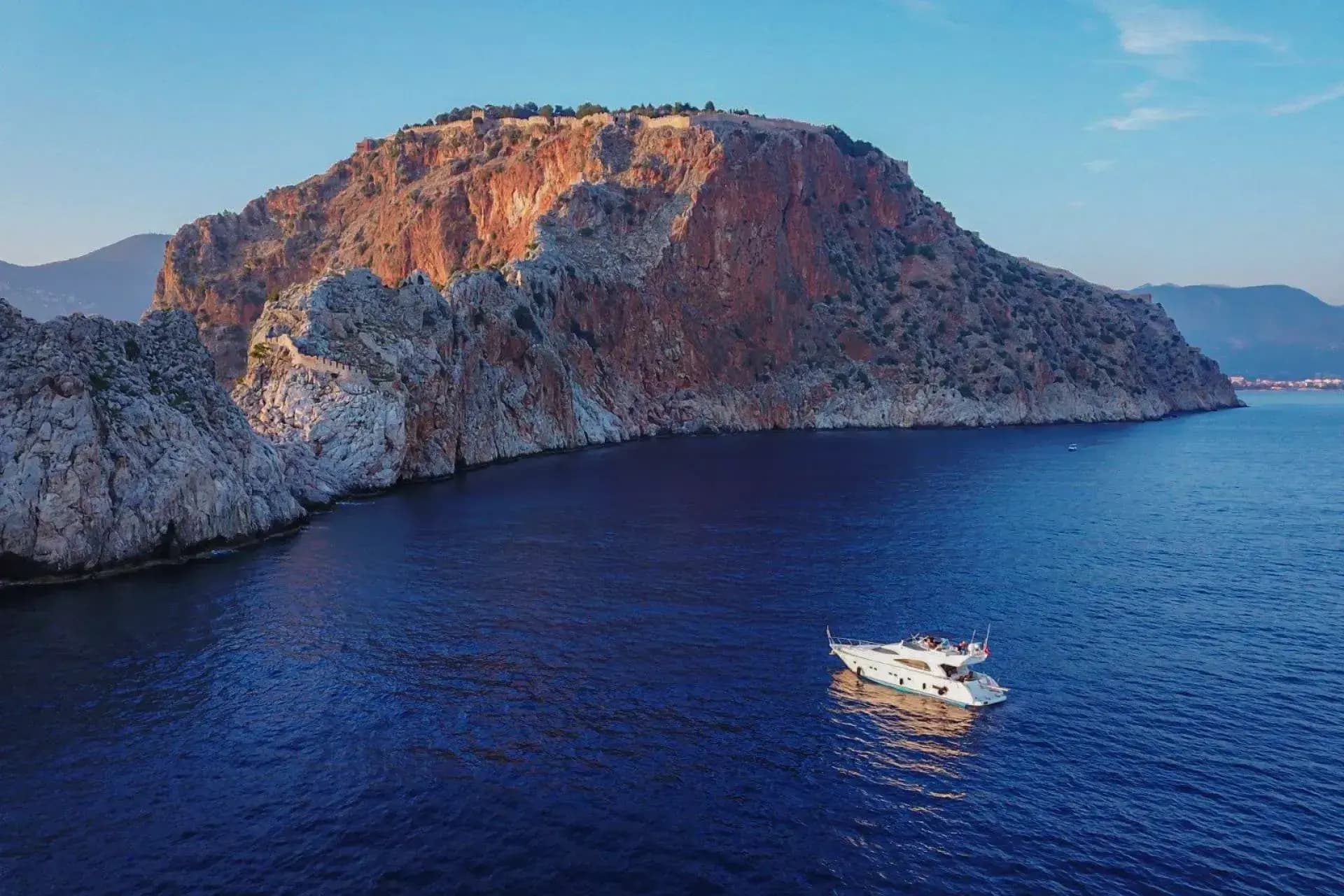 5 Steps to Rent a Private Yacht in Antalya. Costs, Tips & More