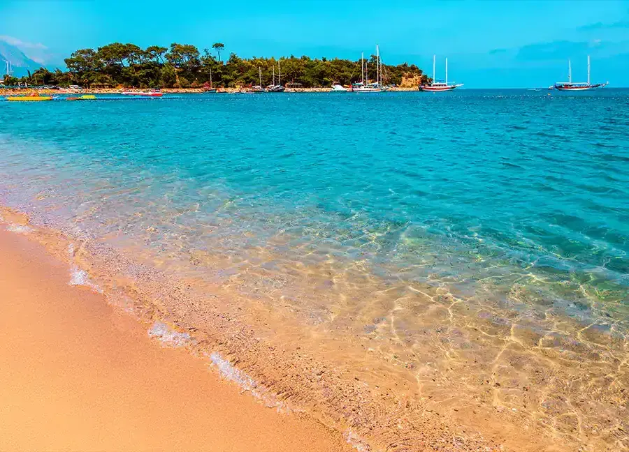 İs Kemer Moonlight Beach Sandy? Resounding Yes