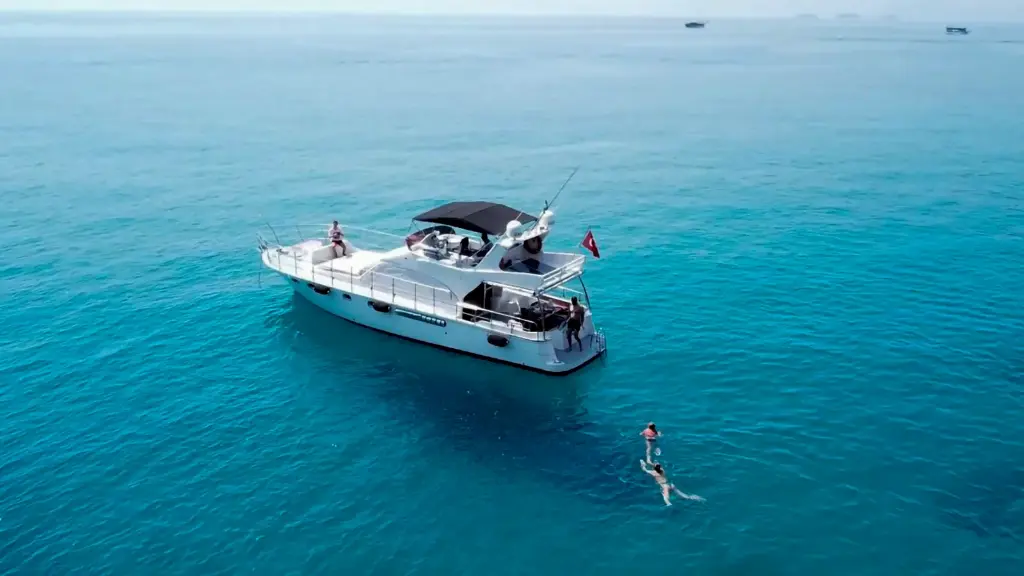 Kemer-Eco-16Mt-12Cap-Custom-AYR08