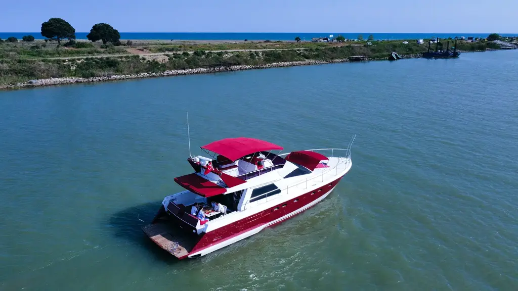 Kundu-Ultra Lux-17Mt-15Cap-Ferretti-AYR21