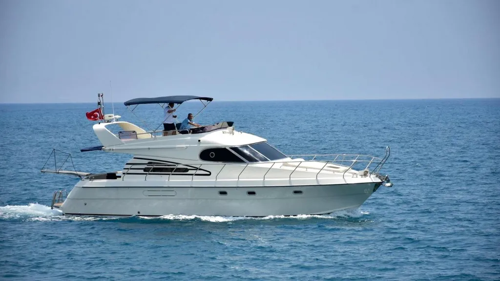 Antalya Lux 12 Guests - 16 MT - Fairline Squadron - AYR011