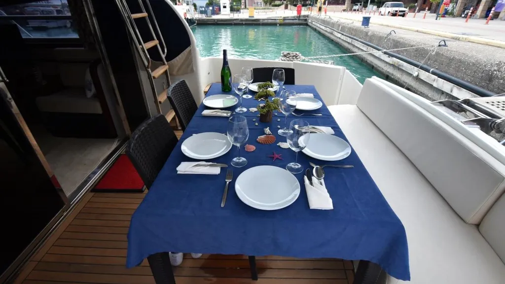 Antalya Lux 12 Guests - 16 MT - Fairline Squadron - AYR011