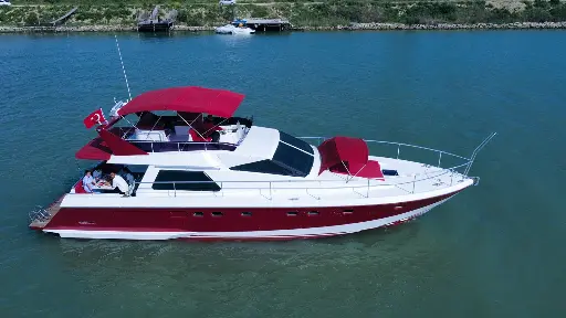 Kundu-Ultra Lux-17Mt-15Cap-Ferretti-AYR21